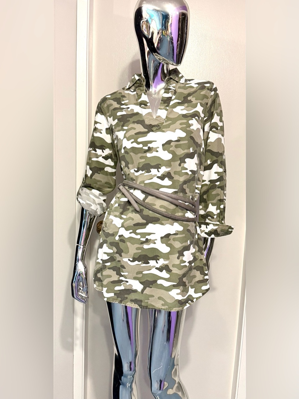 Standard Grace Camo Print V-Neck Tunic Top in Khaki Greens on White
